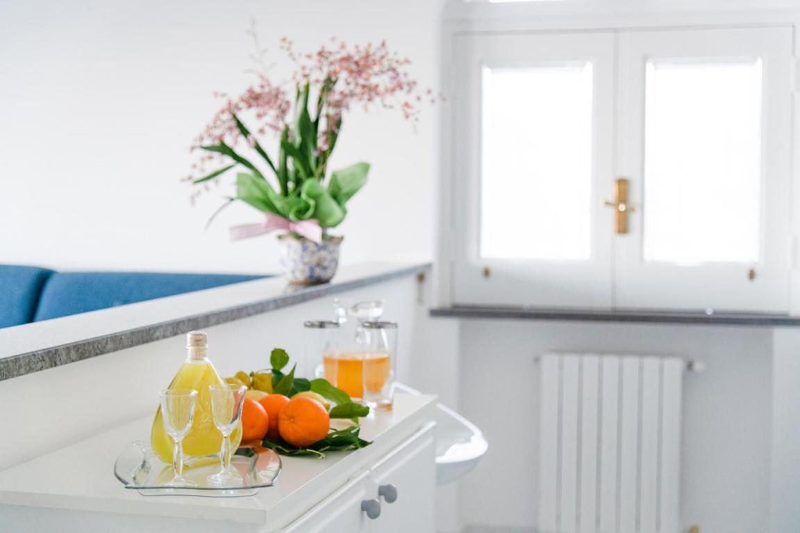 Sorrentovibes - Sea View Rooftop Apartment With Jacuzzi & Garden Bagian luar foto