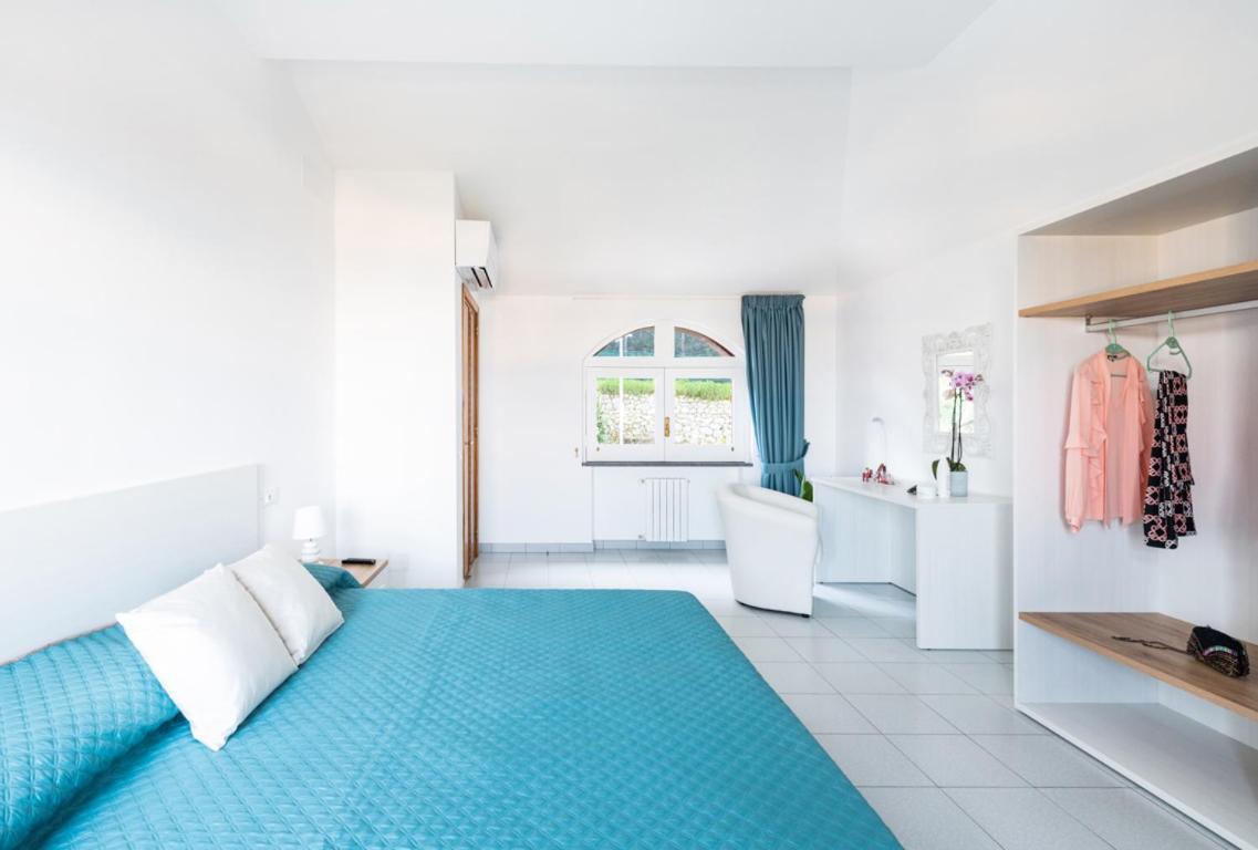 Sorrentovibes - Sea View Rooftop Apartment With Jacuzzi & Garden Bagian luar foto