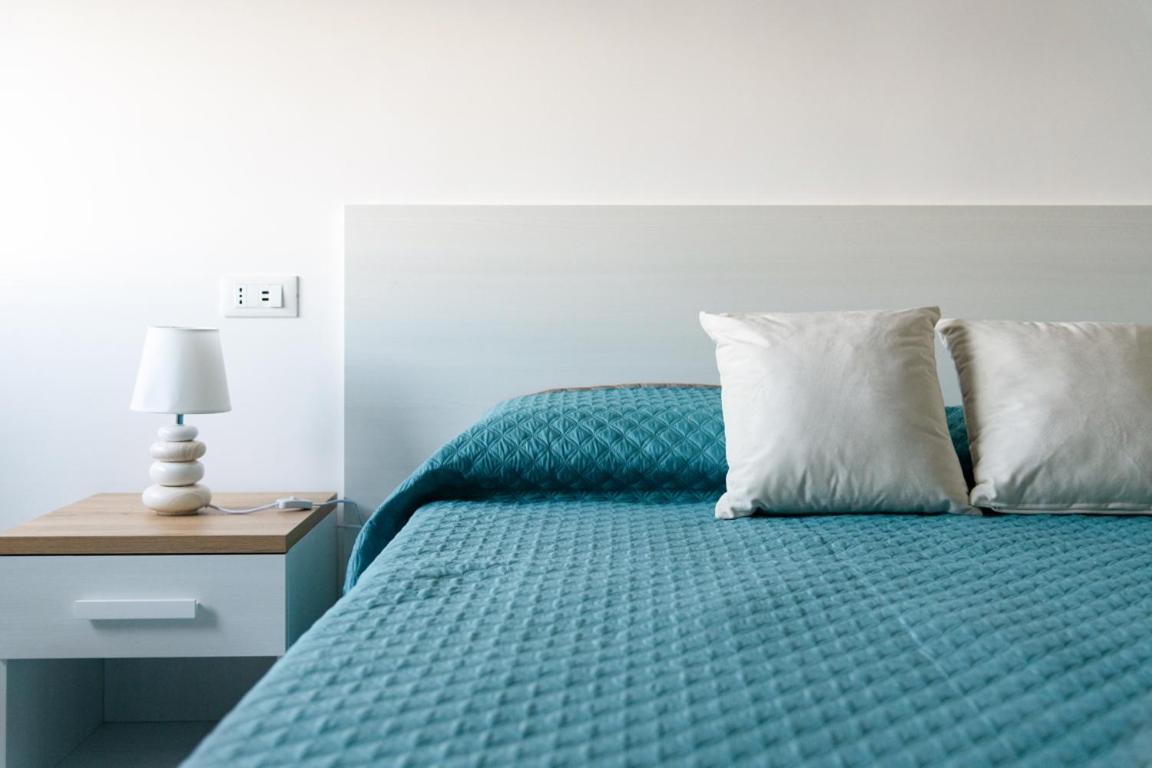 Sorrentovibes - Sea View Rooftop Apartment With Jacuzzi & Garden Bagian luar foto