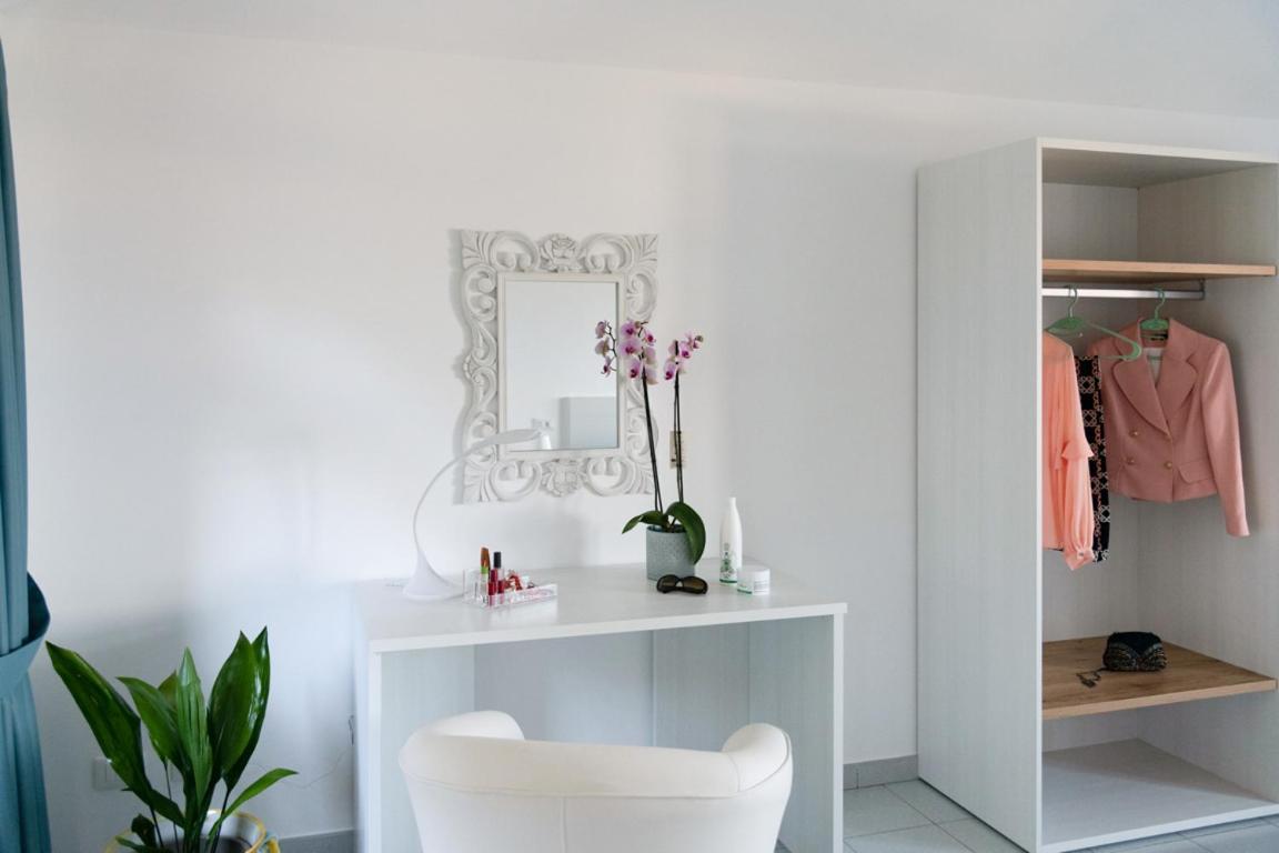Sorrentovibes - Sea View Rooftop Apartment With Jacuzzi & Garden Bagian luar foto