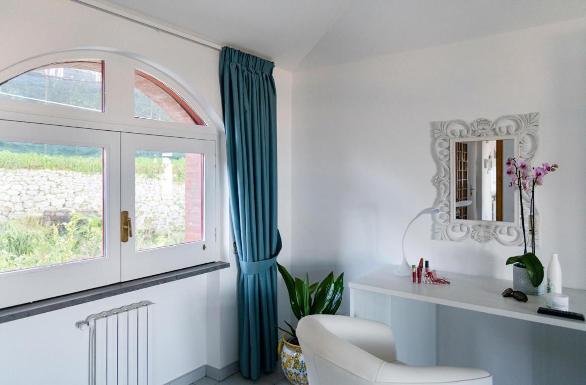 Sorrentovibes - Sea View Rooftop Apartment With Jacuzzi & Garden Bagian luar foto