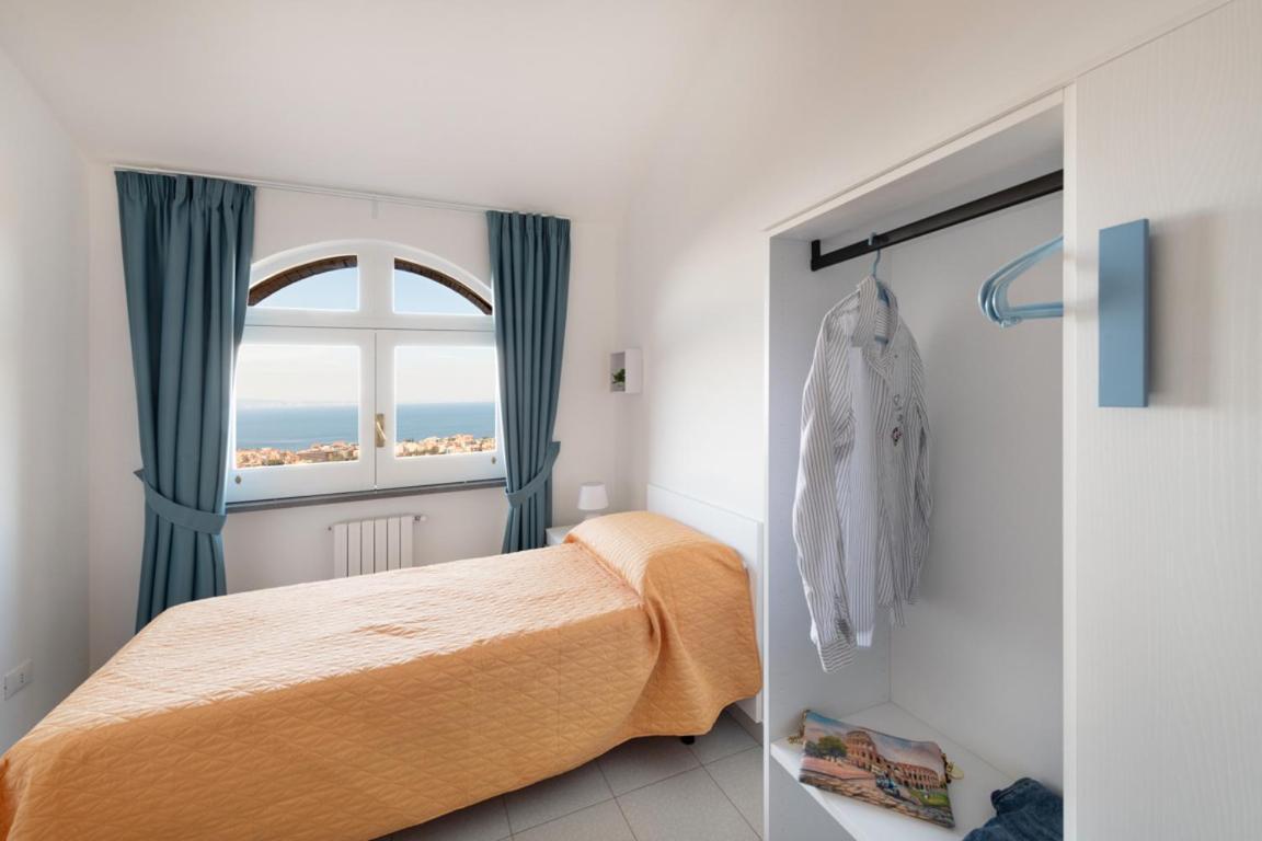 Sorrentovibes - Sea View Rooftop Apartment With Jacuzzi & Garden Bagian luar foto