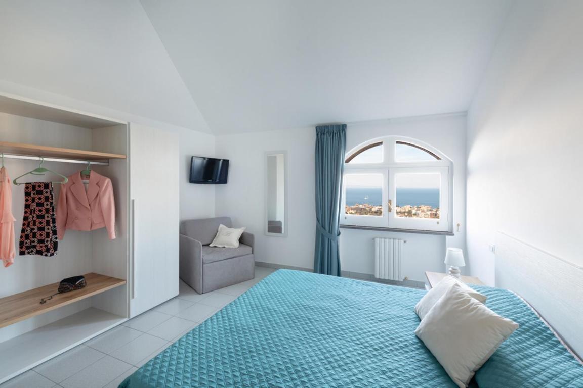 Sorrentovibes - Sea View Rooftop Apartment With Jacuzzi & Garden Bagian luar foto