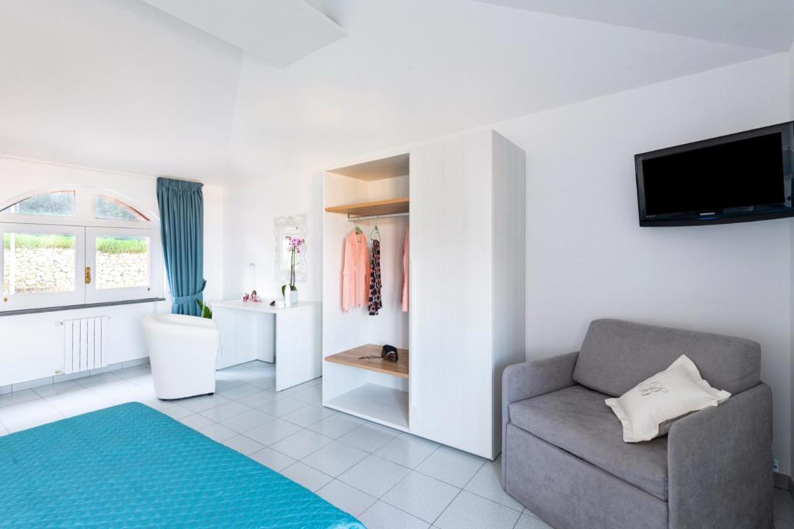Sorrentovibes - Sea View Rooftop Apartment With Jacuzzi & Garden Bagian luar foto